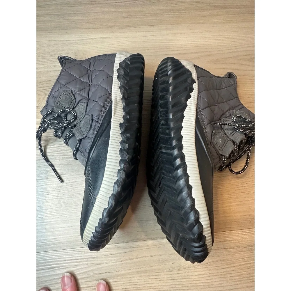 Sorel Out N About Plus Quilted Waterproof Duck Boots Grey Black Women 7.5